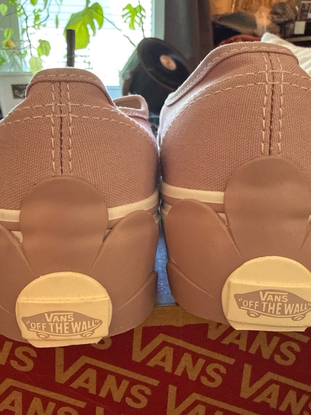 BRAND NEW Vans Mauve Purple/Pink Low-Top Canvas Sneakers - Picture 5 of 6